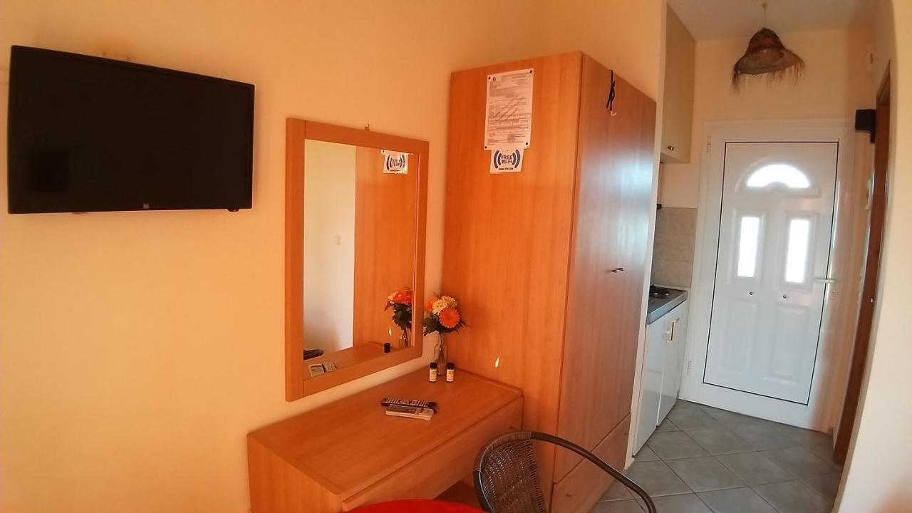 Malindi Rooms Porto Heli Exterior photo